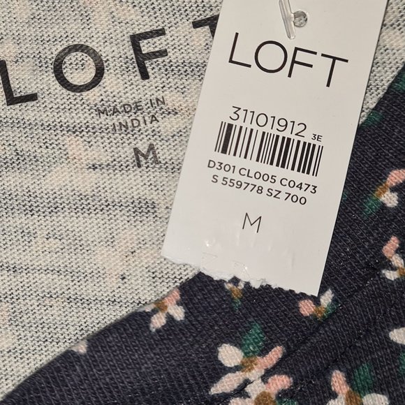 LOFT NWT Navy Floral Puff Shoulder Top M - Picture 7 of 8